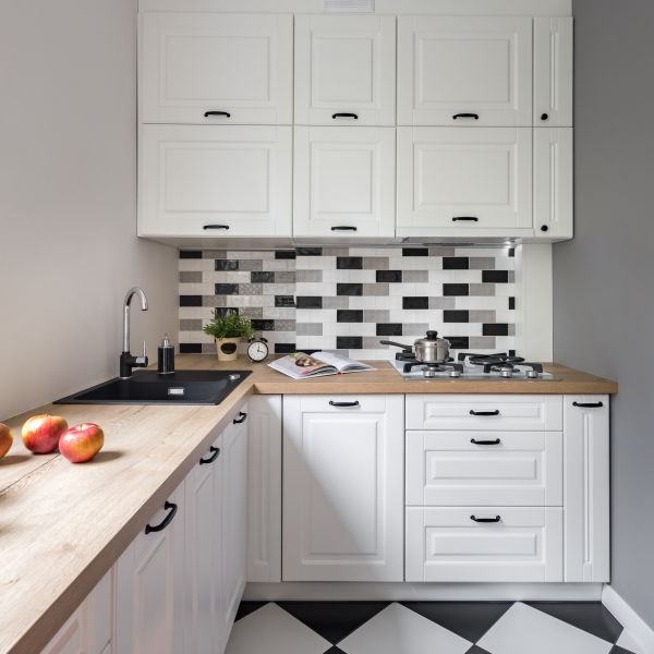 Small Kitchen Remodeling in Costa Mesa